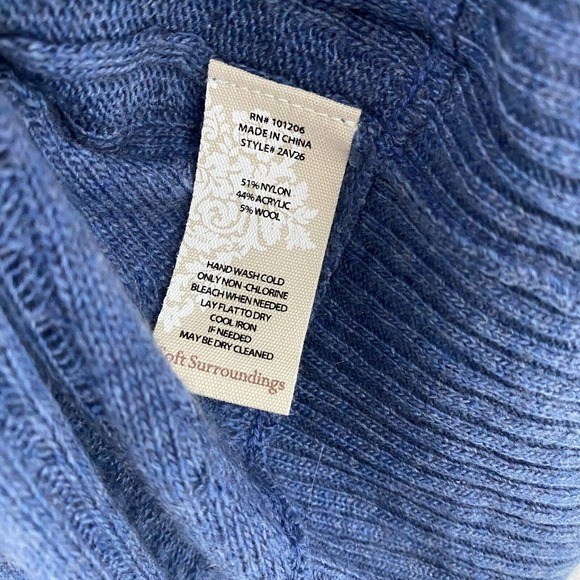 SOFT SURROUNDINGS Size L V-Neck Cable Knit Lightweight Sweater Dusty Blue - Picture 4 of 6